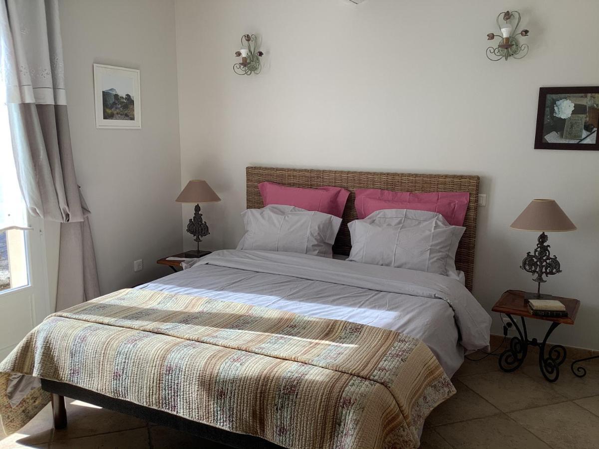 Jardin D'Antan Bed & Breakfast Ansouis Exterior foto