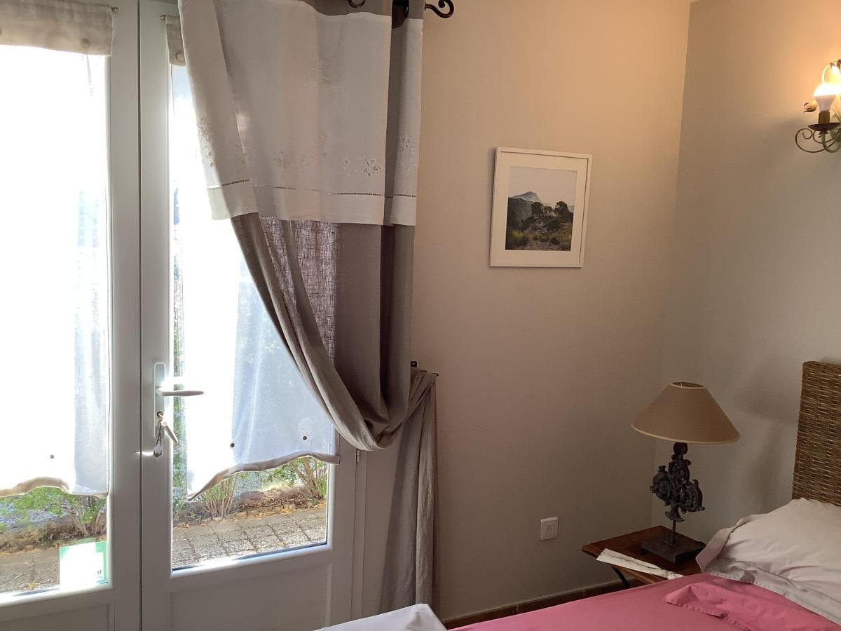 Jardin D'Antan Bed & Breakfast Ansouis Exterior foto