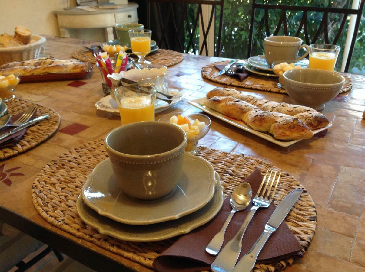 Jardin D'Antan Bed & Breakfast Ansouis Exterior foto